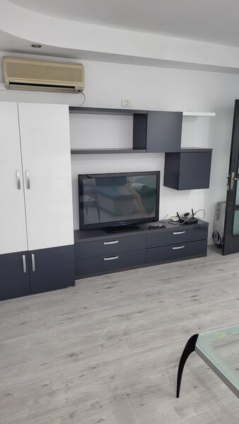 Unirii, Palatul Parlamentului,