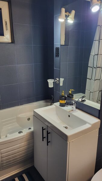 Unirii, Palatul Parlamentului,